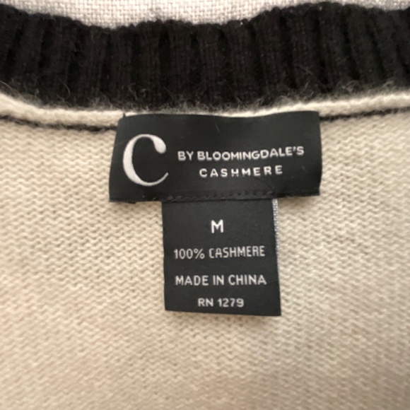 C By Bloomingdale’s Contrast Trim Cashmere Cardigan Size M NWOT - Picture 7 of 16